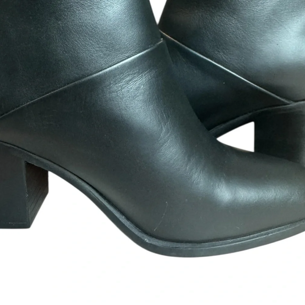 Nisolo Dari Black Leather Commuter Ankle Boots With Back Gold Zipper Size 6.5
